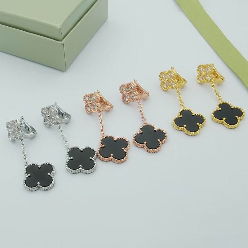 Van Cleef & Arpels earring 08yxs04